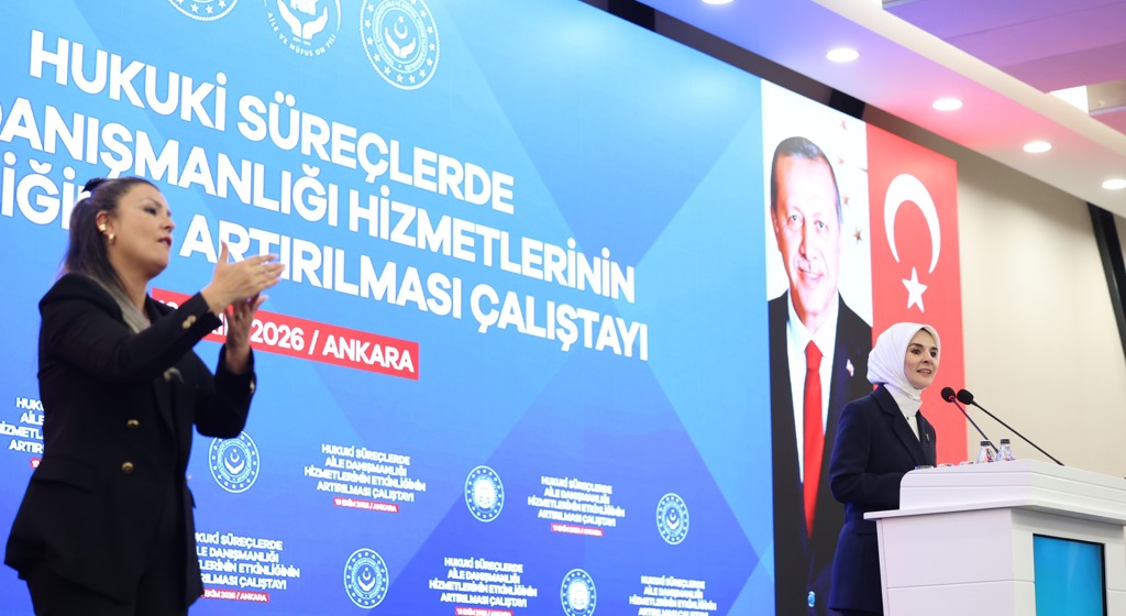 Bakanımız Göktaş "Hukuki Süreçlerde Aile Danışmanlığı Hizmetlerinin Etkinliğinin Artırılması Çalıştayı"nda konuştu