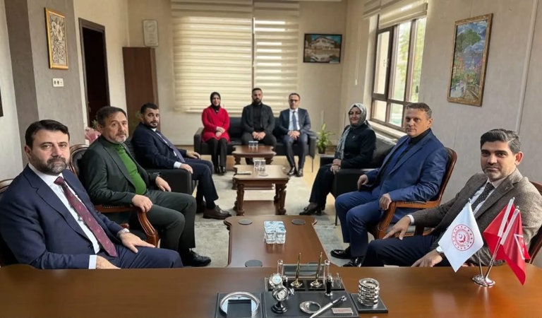 AK PARTİ KARABÜK MİLLETVEKİLLERİ VE İL TEŞKİLATINDAN İL MÜDÜRÜMÜZ SAYIN SAMİ ÇİFT’E HAYIRLI OLSUN ZİYARETİ