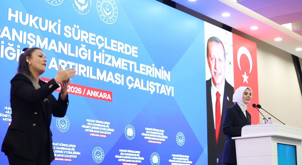 Bakanımız Göktaş "Hukuki Süreçlerde Aile Danışmanlığı Hizmetlerinin Etkinliğinin Artırılması Çalıştayı"nda konuştu