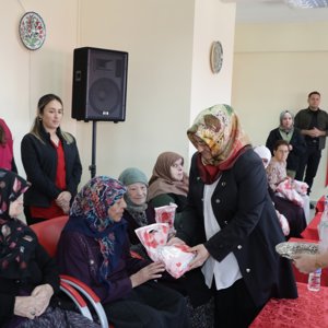 Dünya Yaşlılar Günü Huzurevinde Kutlandı - fotoğraf 3