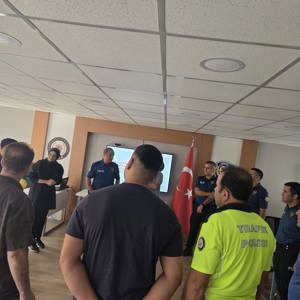 İl Emniyet Müdürlüğü personellerine yönelik, “Afet ve Acil Durumlarda Psikolojik İlk Yardım” eğitimi gerçekleştirildi. - fotoğraf 2