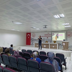 1 Ekim Dünya Yaşlılar Günü vesilesiyle, hizmet modellerimizden faydalanan ailelerimize yönelik “Yaşlılarla İletişim” konulu eğitim düzenledik. - fotoğraf 1
