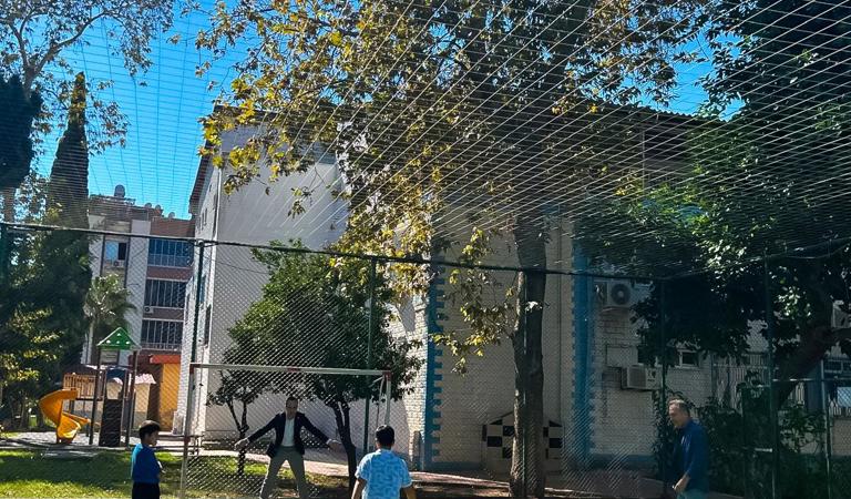 İl Müdür Yardımcımız Ömer Erkol, Mersin Çocuk Evleri Sitesi Müdürlüğümüzü ziyaret ederek çocuklarımızla bir araya geldi. Çocuklarımızla sohbet ederek oyunlarına eşlik etti, duygu ve düşüncelerini dinleyerek onlarla keyifli vakit geçirdi.  Çünkü çocuklarımızın her sözü, her duygusu, her gülümsemesi bizim için kıymetli.