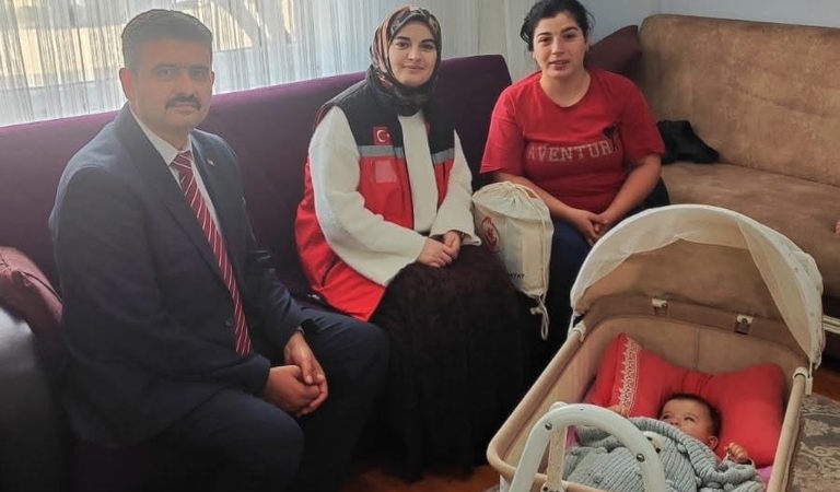  Hayat Bağı Projesi Kapsamında Songül Kıvıl ve Ailesine Ziyaret