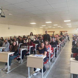“İyilik Var” Projesi Kapsamında Sosyal Hizmet Öğrencileriyle Buluşma - fotoğraf 1