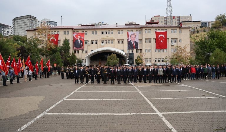 CUMHURİYETİMİZİN 103. YIL DÖNÜMÜ ŞIRNAK’TA COŞKU VE GURURLA KUTLANDI