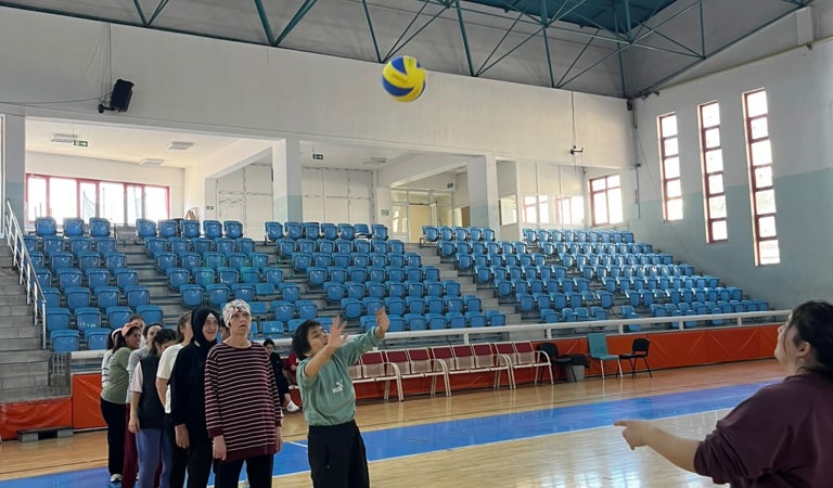 SPORUN BİRLEŞTİRİCİ GÜCÜYLE VOLEYBOL TURNUVASI 🏐
