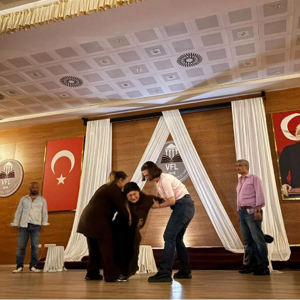 Mümkün Adlı Tiyatro Oyunumuz, Vakfıkebir Fen Lisesinde Sahnelendi. - fotoğraf 2