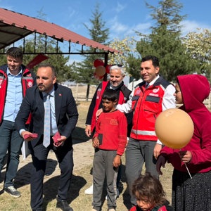 📌 İyilik Var Temasıyla Mevsimlik Tarım İşçilerimizin Çocuklarına Yönelik Şenlik Programı - fotoğraf 3