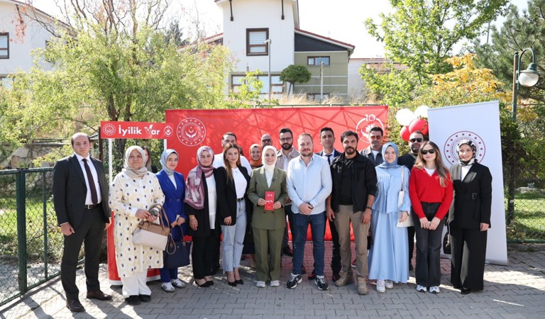 Aile ve Sosyal Hizmetler Bakanımız Göktaş, Saray Engelsiz Yaşam Merkezi’ndeki "Nefes Merkezi"nin açılışını yaptı