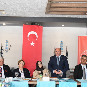 Şehit Yakınları ve Gazi Dernek Başkanları ile Eşleri Onuruna Yemek Programı Düzenlendi - fotoğraf 1