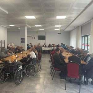 Gönül Projesi Kapsamında Gördes Huzurevi Sakinleri Ziyaret Edildi - fotoğraf 4